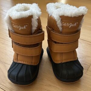Toddler Denver waterproof snow boots. Cat & Jack. Size 5